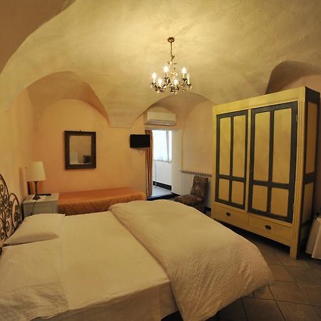 Erasmo Rooms & Breakfast Finale Ligure Extérieur photo